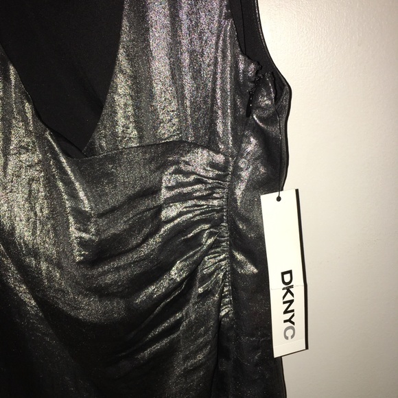 Sleeveless silver/ metallic shirt - Picture 2 of 7